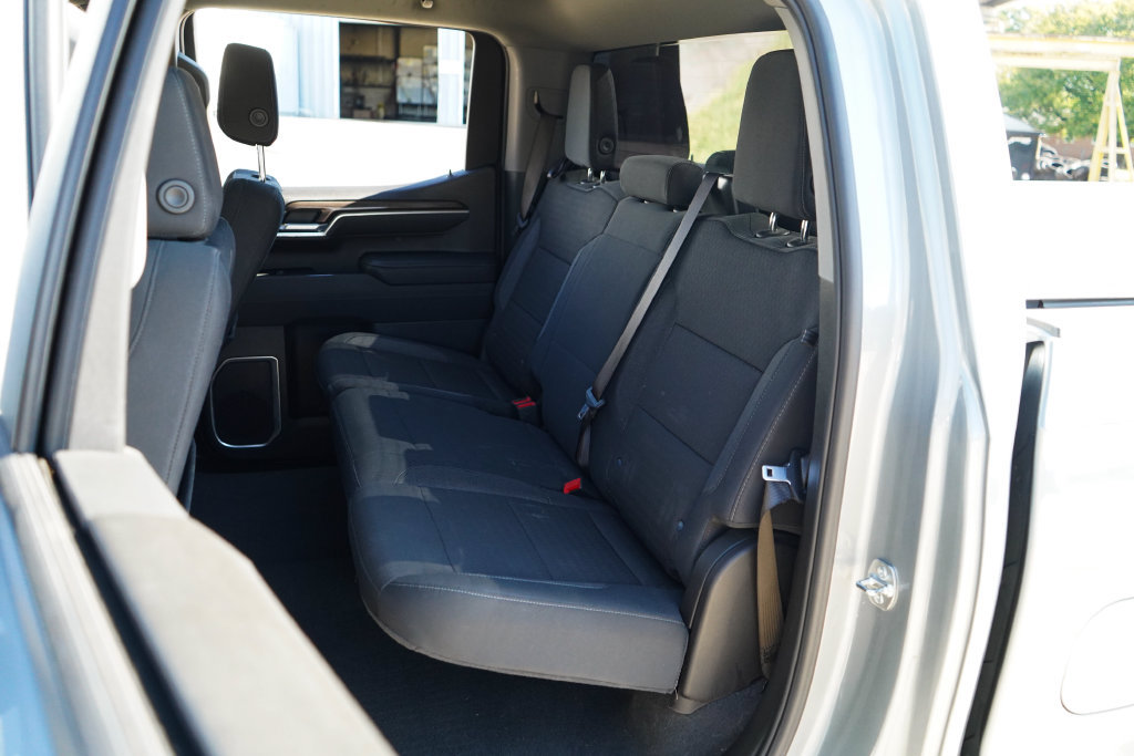Used 2025 Chevrolet Silverado 1500 LT AWD/4WD image 9