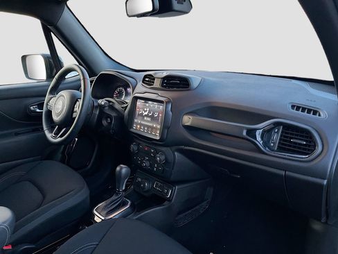 Used 2022 Jeep Renegade Altitude w/ Convenience Group AWD/4WD image 29