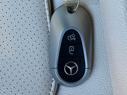 Used 2023 Mercedes-Benz C 300 Sedan image 21
