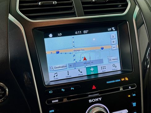 Used 2017 Ford Explorer Platinum image 22