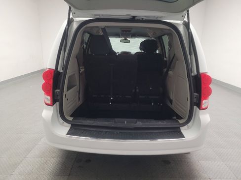 Used 2019 Dodge Grand Caravan SE w/ UConnect Hands-Free Group image 29