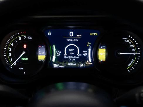 Used 2024 Jeep Wrangler Unlimited Rubicon 4xe AWD/4WD image 17