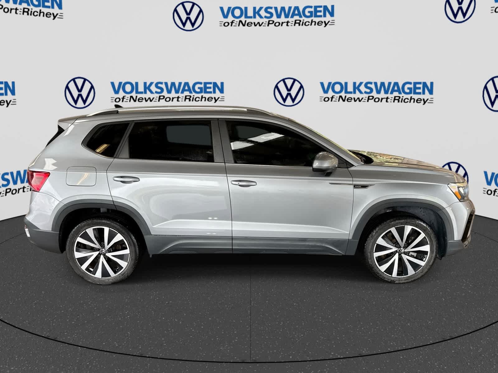 Used 2022 Volkswagen Taos SE FWD image 15