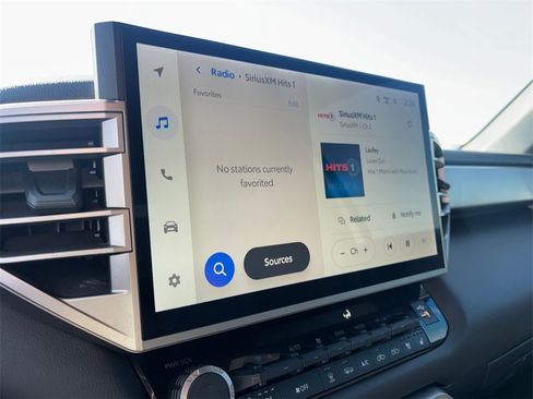 Used 2025 Toyota Tundra Limited image 21