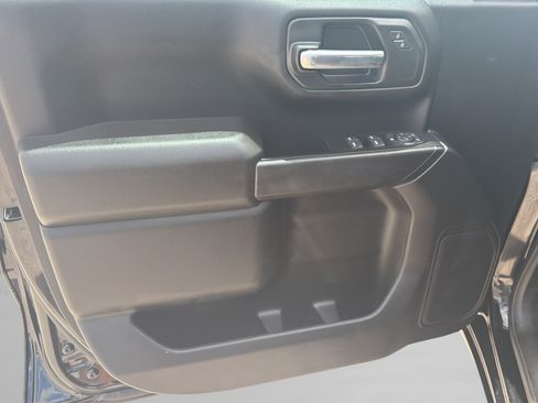 Used 2025 Chevrolet Silverado 1500 Custom AWD/4WD image 17