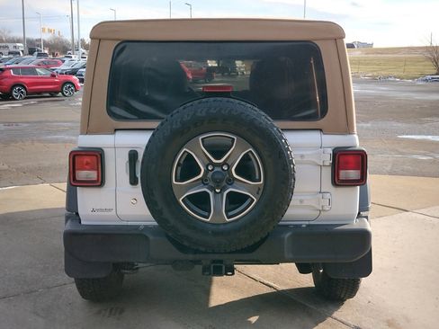 Used 2020 Jeep Wrangler Unlimited Sport image 18