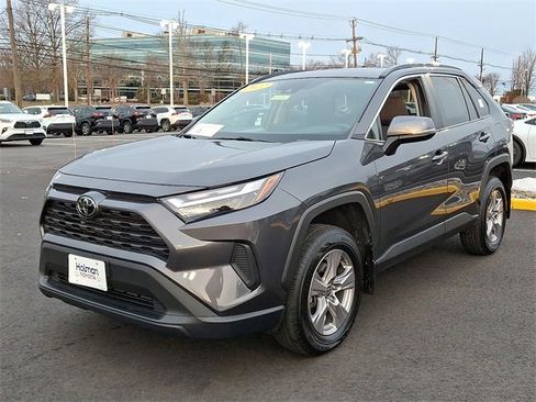 Certified 2022 Toyota RAV4 XLE w/ Convenience Package image 4