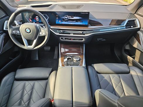 Used 2026 BMW X5 xDrive40i AWD/4WD image 9