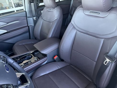 New 2026 Ford Explorer Platinum image 22