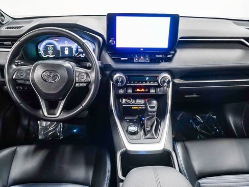 Used 2024 Toyota RAV4 XSE w/ Advanced Technology Package image 12