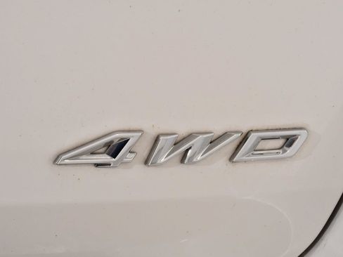 Used 2023 Ford Explorer XLT w/ Equipment Group 202A AWD/4WD image 22