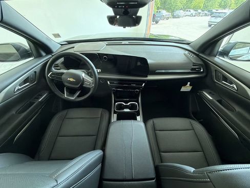 New 2026 Chevrolet Traverse LT w/ Driver Confidence Package FWD image 21