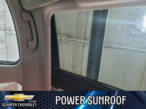 Used 2017 Nissan Rogue SV image 6