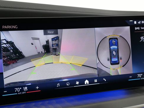 Used 2023 BMW 760i xDrive image 46