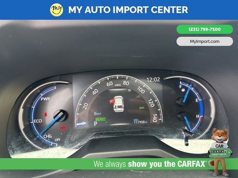 Used 2024 Toyota RAV4 SE w/ Convenience Package image 18