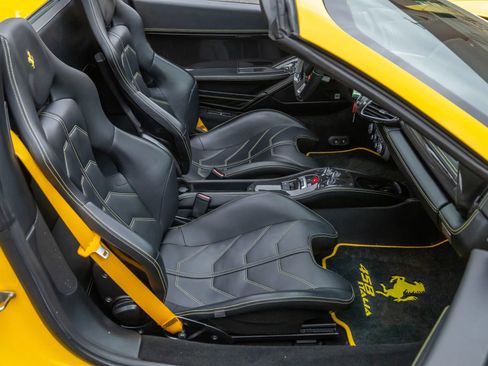 Used 2013 Ferrari 458 Spider RWD image 77