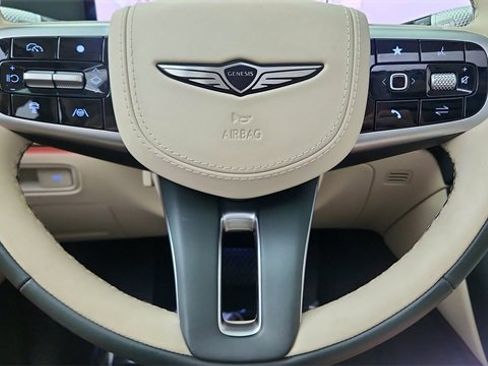Used 2025 Genesis GV80 3.5T Prestige image 40