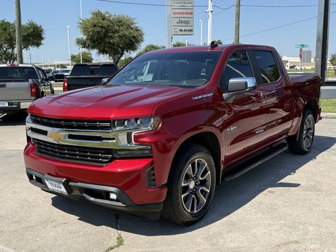 Used 2021 Chevrolet Silverado 1500 LT w/ Bed Protection Package RWD image 9