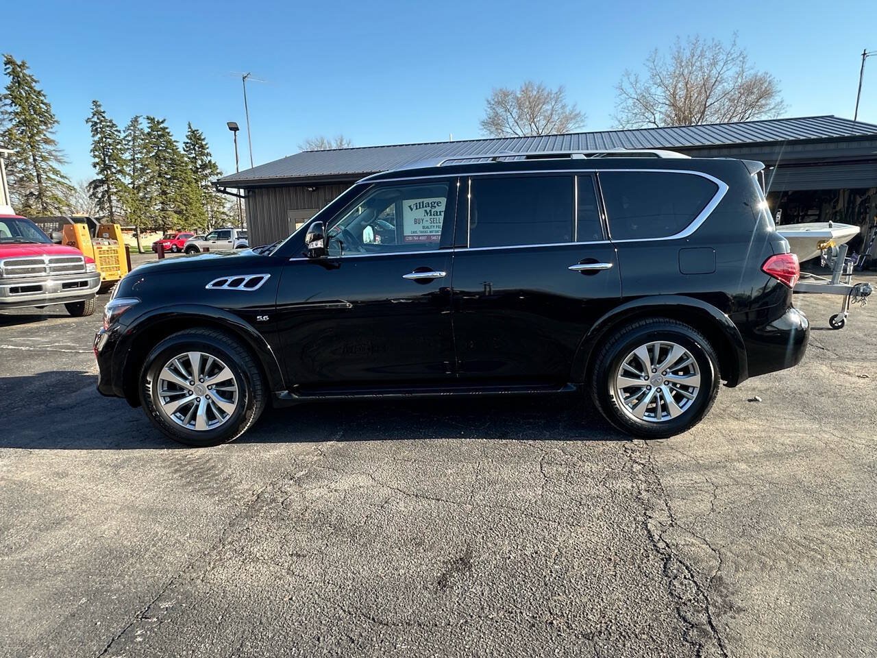 Used 2016 INFINITI QX80 4WD image 2
