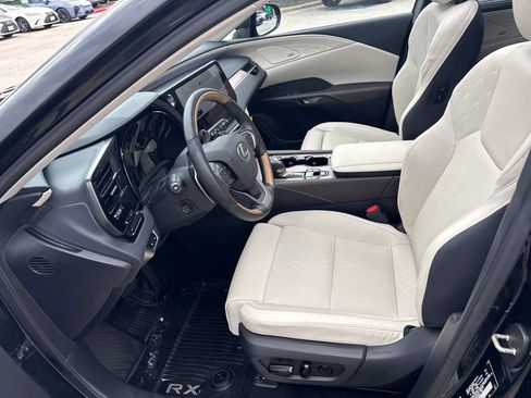 Used 2026 Lexus RX 450h AWD w/ Convenience Package image 17
