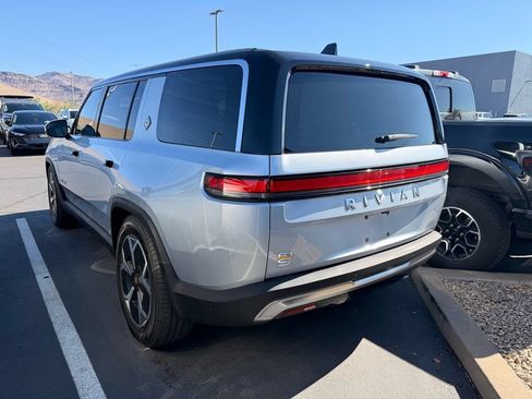 Used 2024 Rivian R1S Adventure AWD/4WD image 4