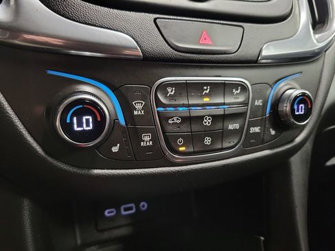 Used 2019 Chevrolet Equinox LT AWD/4WD image 17