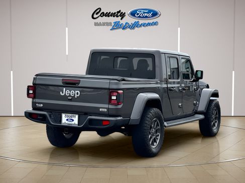 Used 2021 Jeep Gladiator Overland w/ LED Lighting Group AWD/4WD image 7