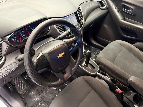 Used 2018 Chevrolet Trax LS FWD image 7
