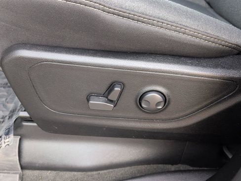 Used 2023 RAM 1500 Big Horn AWD/4WD image 16