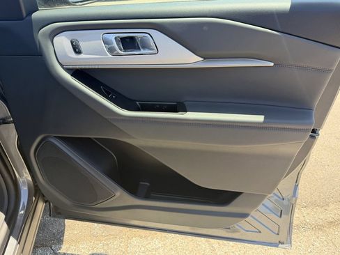 New 2026 Ford Explorer Active w/ Active Comfort Package RWD image 11