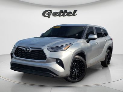 Used 2023 Toyota Highlander LE