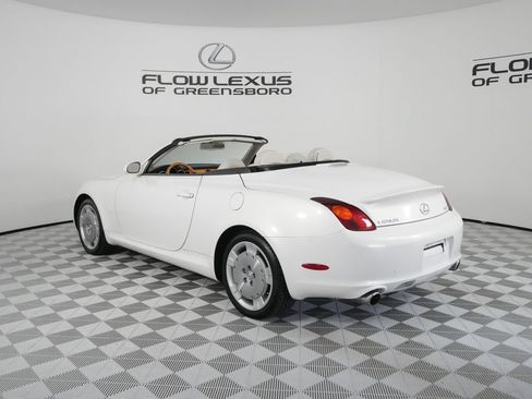 Used 2002 Lexus SC 430 Convertible RWD image 3