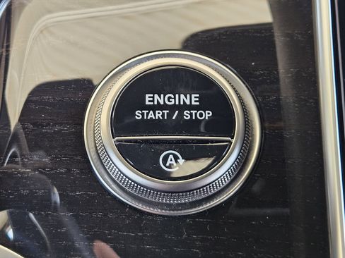 Certified 2025 Mercedes-Benz GLC 300 image 21