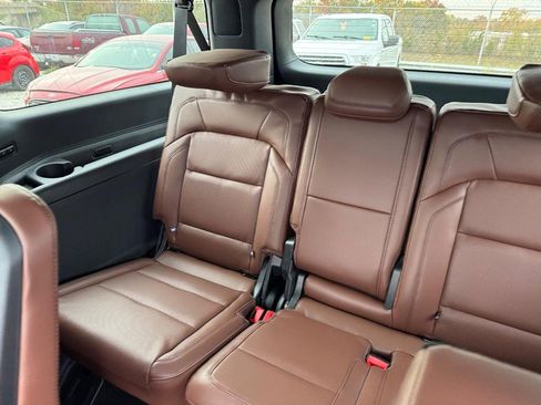 New 2025 Lincoln Navigator L Reserve image 12