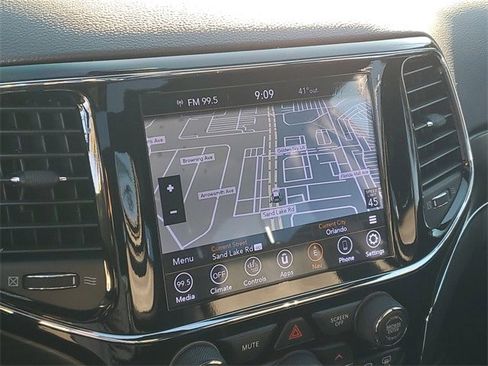 Used 2020 Jeep Grand Cherokee Limited w/ Luxury Group II image 24