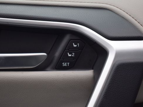 Used 2023 Toyota RAV4 Limited image 15