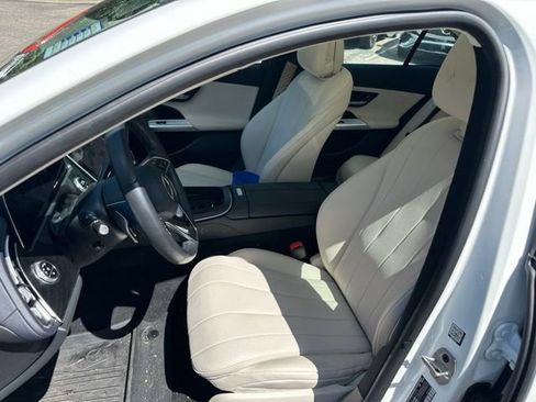 Used 2024 Mercedes-Benz E 350 4MATIC Sedan image 12