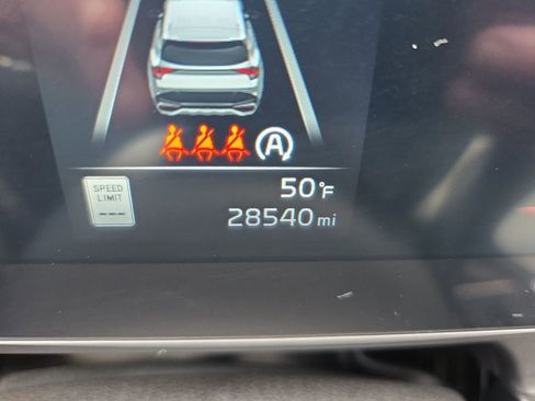 Used 2023 Kia Sportage EX AWD/4WD image 16