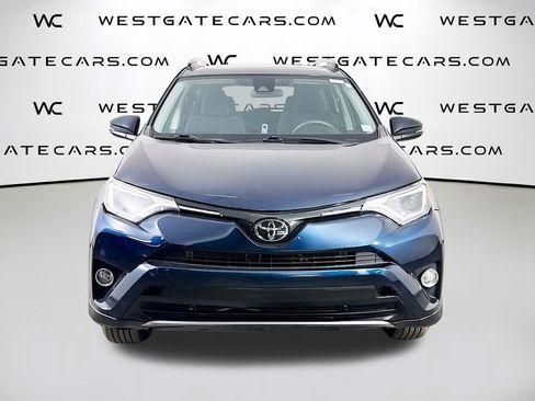 Used 2018 Toyota RAV4 XLE AWD/4WD image 2