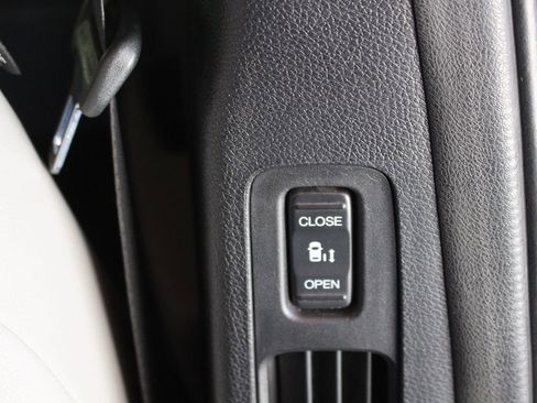 Used 2018 Honda Odyssey Touring image 44