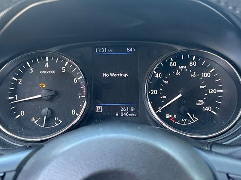 Used 2020 Nissan Rogue SV FWD image 26