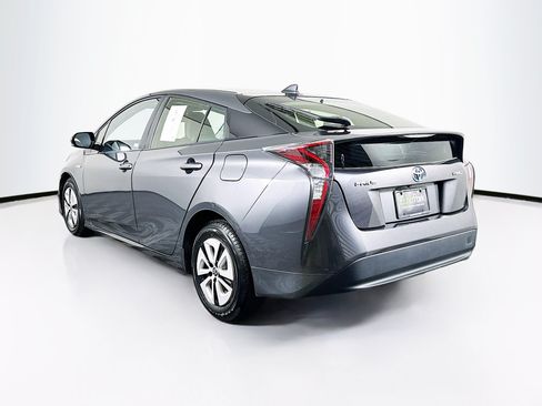 Used 2017 Toyota Prius Four FWD image 5