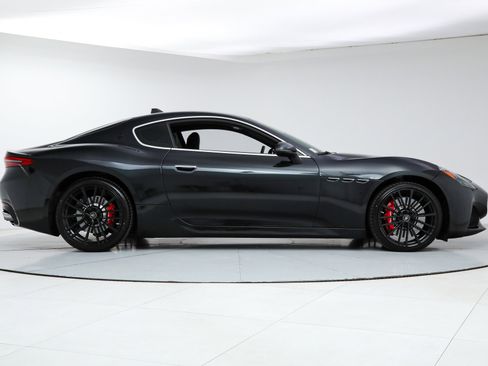 Certified 2024 Maserati GranTurismo Modena image 6