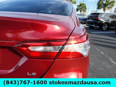 Used 2020 Toyota Camry LE image 28