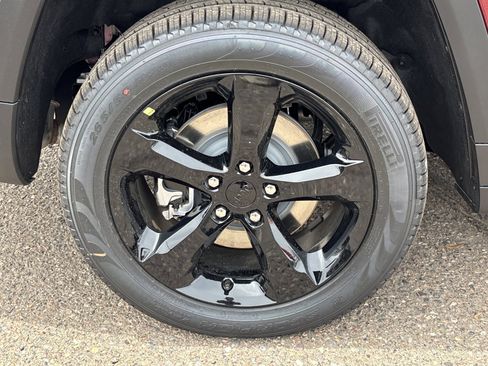 New 2026 Jeep Grand Cherokee L Limited image 6