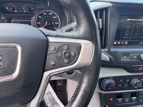 Used 2018 GMC Terrain SLE w/ Driver Convenience Package FWD image 17