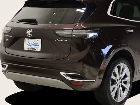 Used 2022 Buick Envision Avenir w/ Technology Package II FWD image 7