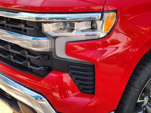 Used 2023 Chevrolet Silverado 1500 LT RWD image 7