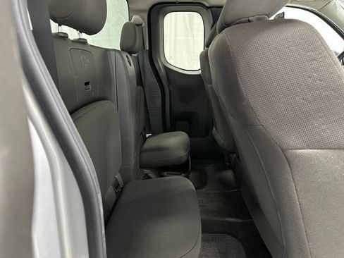 Used 2018 Nissan Frontier S RWD image 46