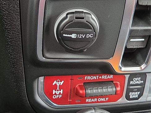 New 2026 Jeep Wrangler Unlimited Rubicon w/ Whitecap Package AWD/4WD image 19